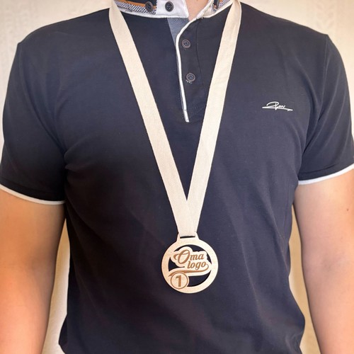 Wooden medal with own logo and text
