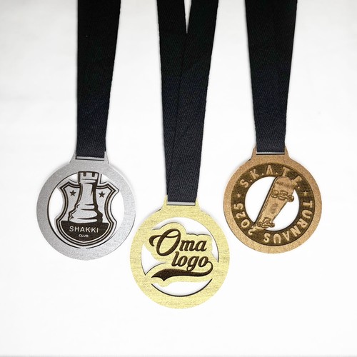 Wooden medal with own logo and text
