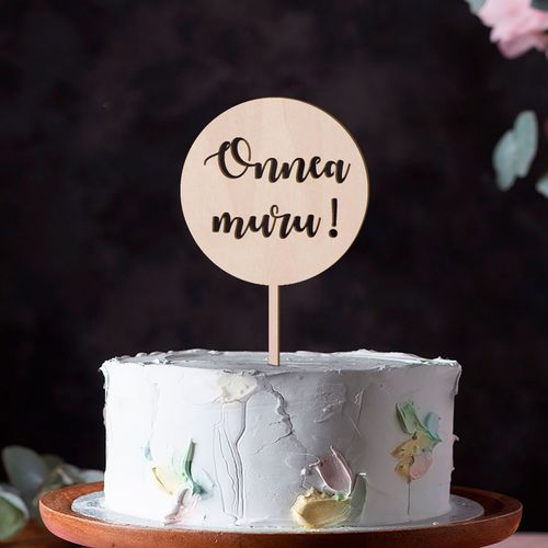 Cake topper with cut through technique