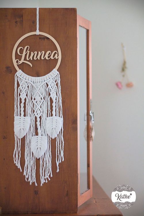 Feather macramé with own text