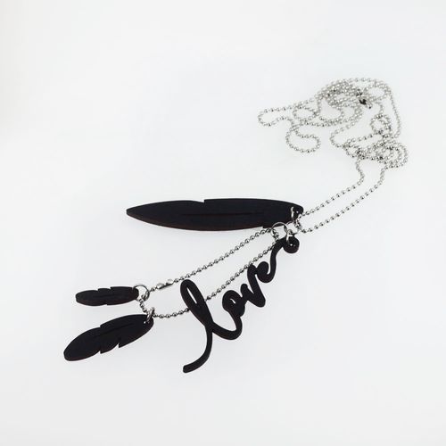 Feather necklage with own text