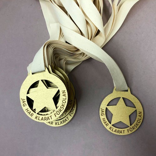 Wooden sports medal with own text, 80 different sports