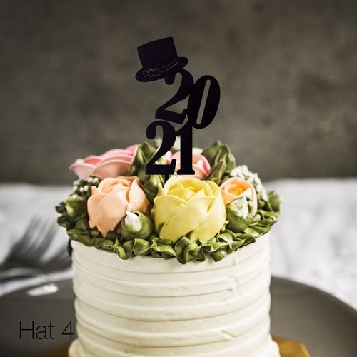 Year cake topper with or without hat
